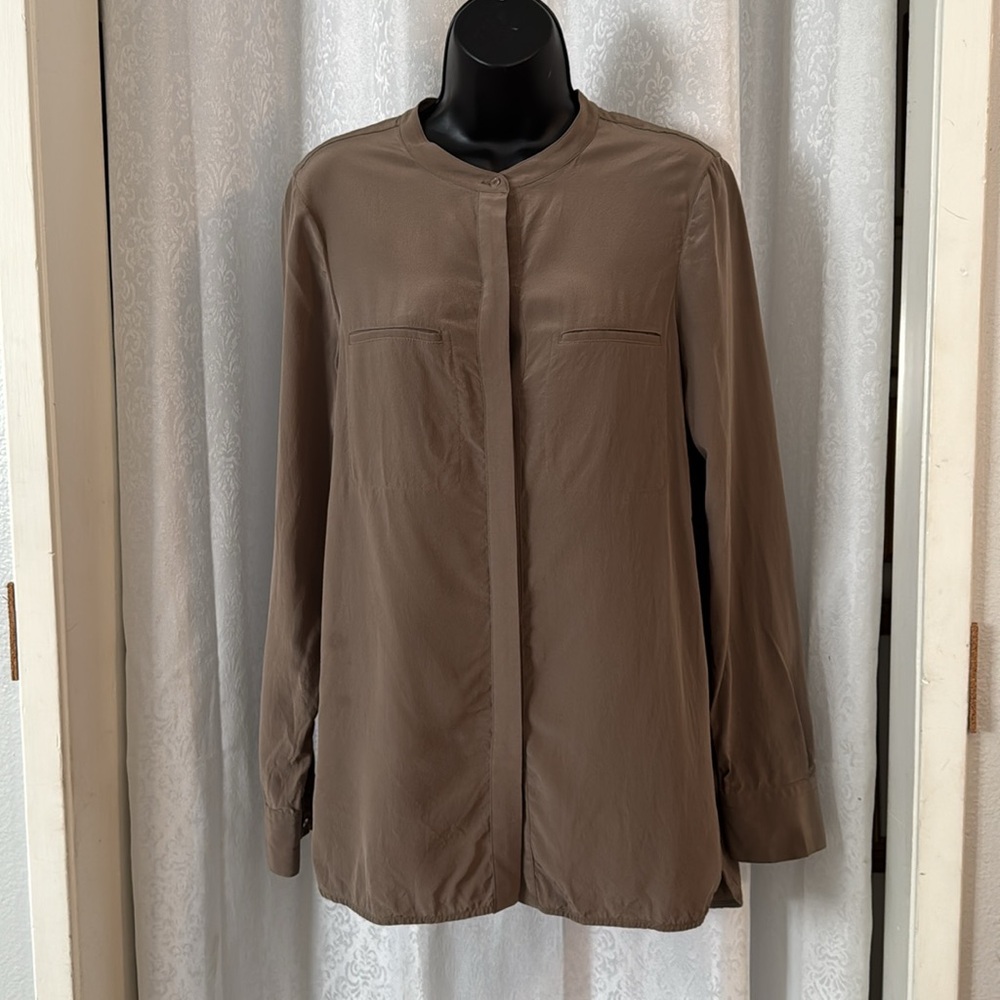 VINCE SILK BLOUSE SZ: 10 - Picture 3 of 7